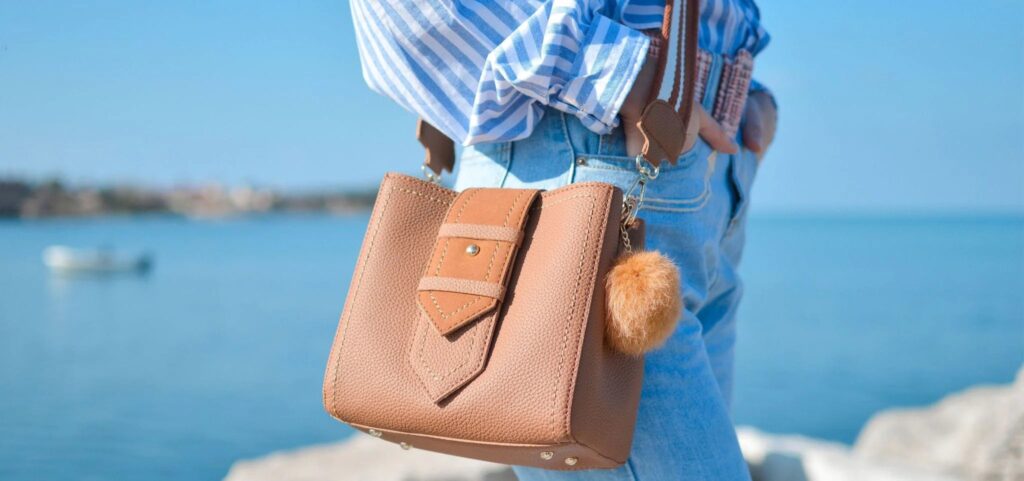 Using handbags means knowing and implementing its etiquettes.