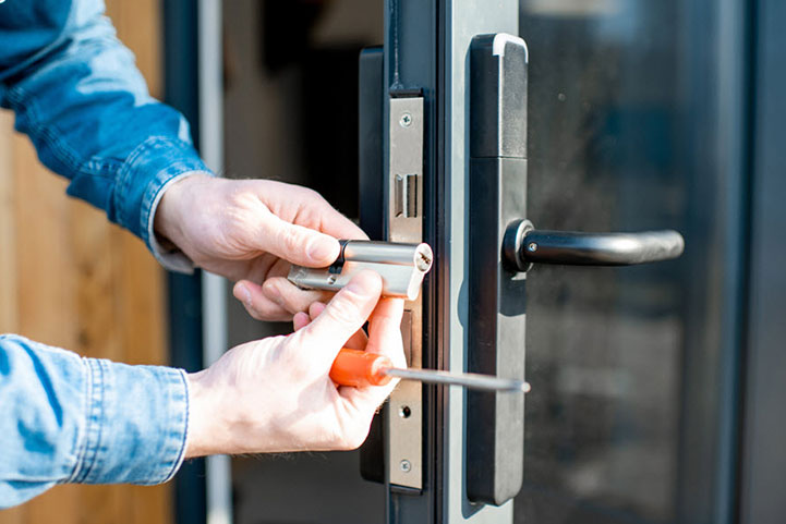 Professional Commercial Locksmith Services in St Charles MO