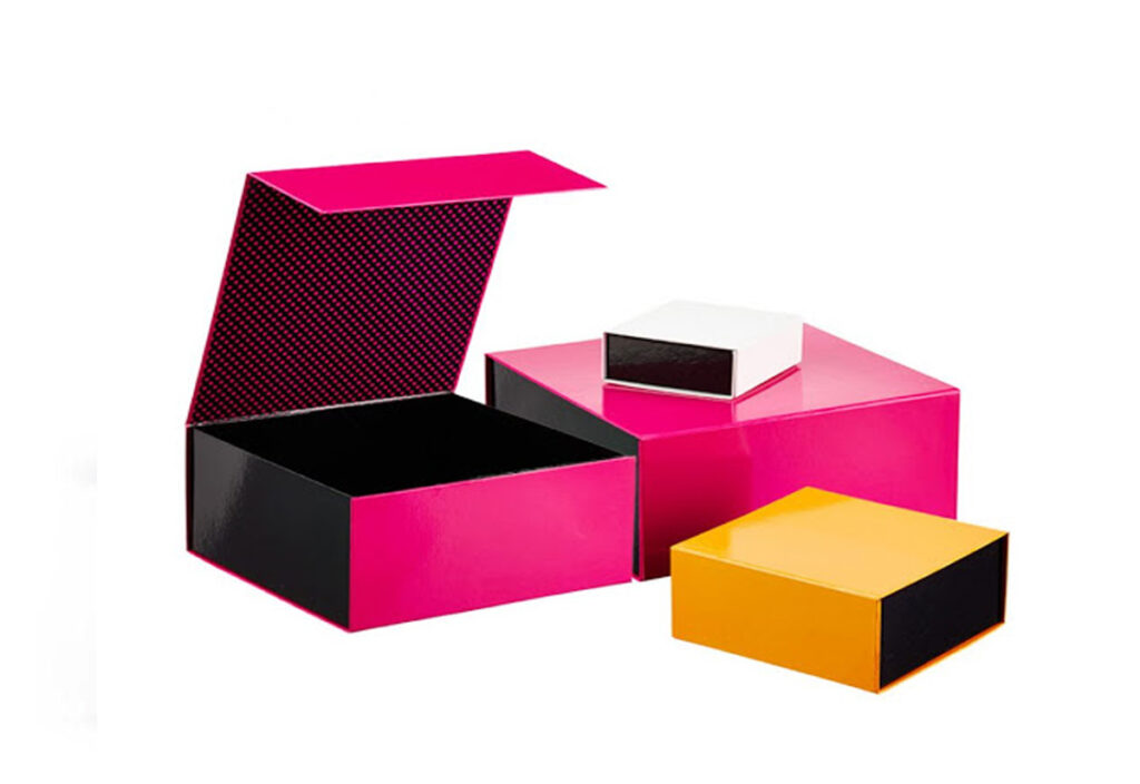 custom-boxes-with-logo