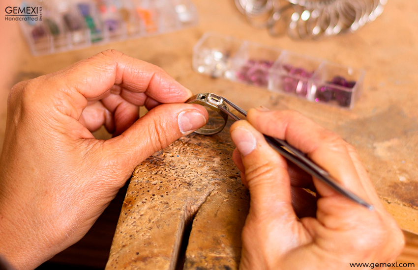 The Best Artisans for Handmade Customized Silver Jewelry