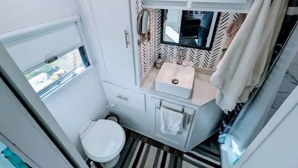 rv+toilet