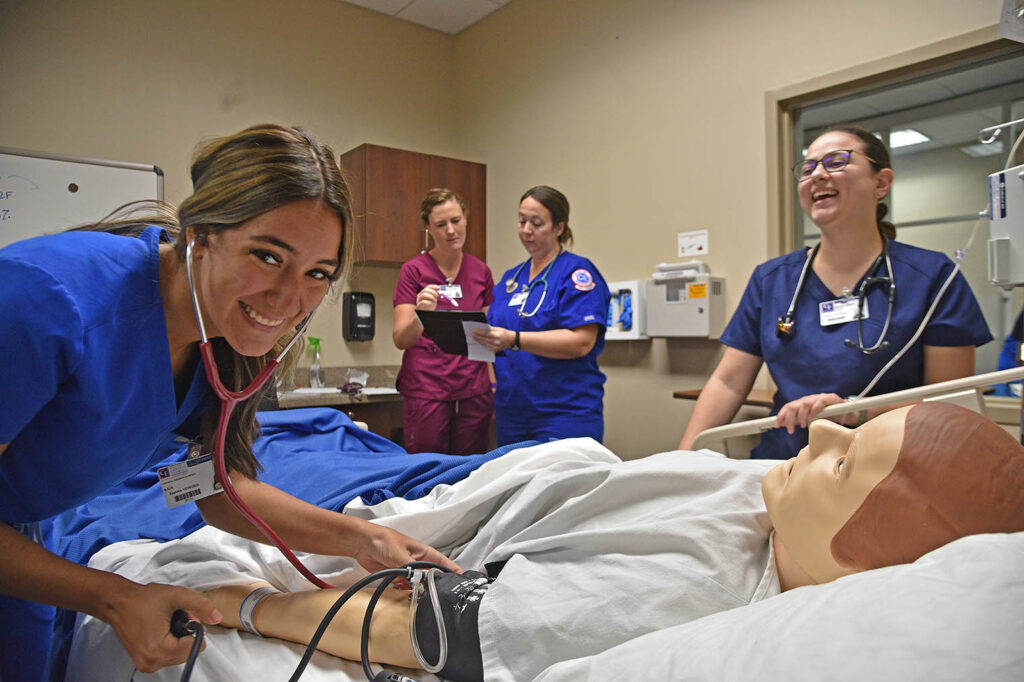 colleges with nursing programs