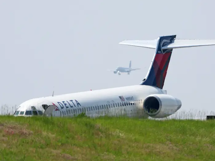 Delta-Airlines-flight-emergency-landing