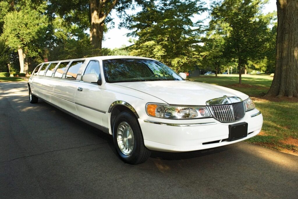 seattle lux limo