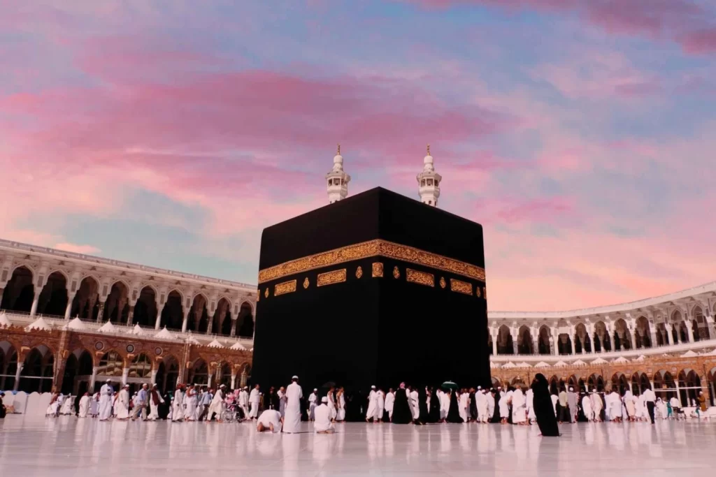 How To Choose The Right Umrah Package For Your Family