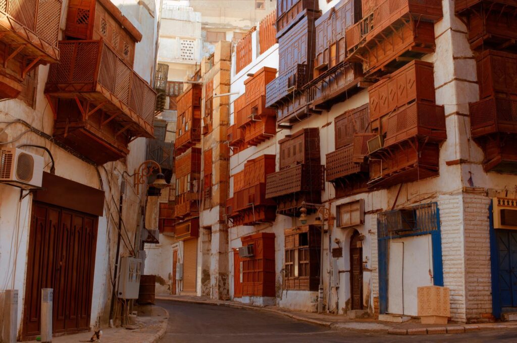 Top Tips for Exploring Jeddah's Historic Al-Balad District