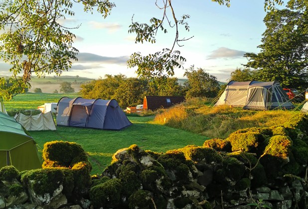 Campsites and Places to Stay in the UK